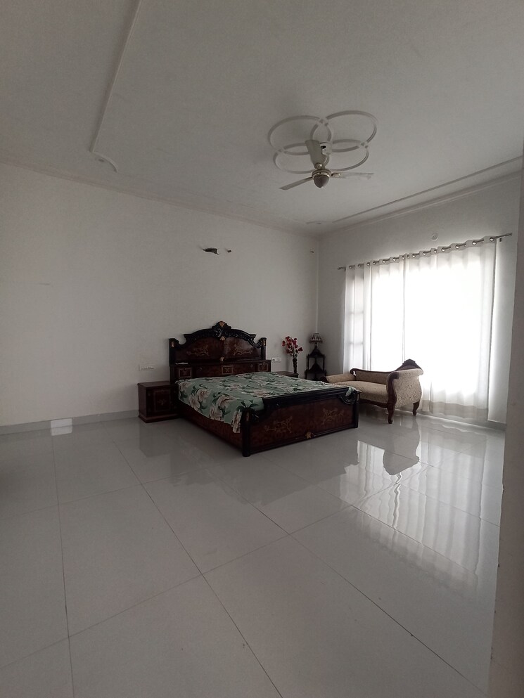 Living Room, ambika-florence-park 4 Bedroom 3600 Sq.Ft. Independent House In North Mullanpur Chandigarh 9110605