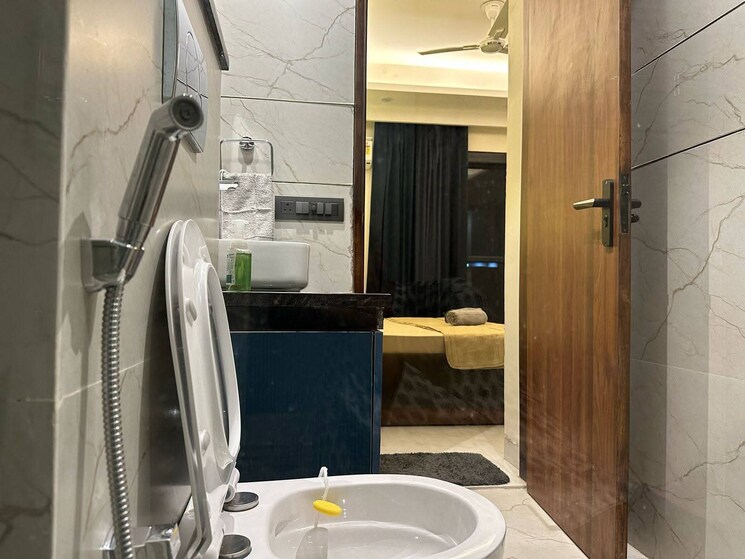 Bathroom, saket 3 Bedroom 1500 Sq.Ft. Apartment In Saket Delhi 9110613