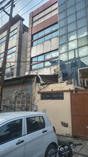  Office Space in IT/SEZ For Sale in Shubhkamna Appartments, Sector 2
