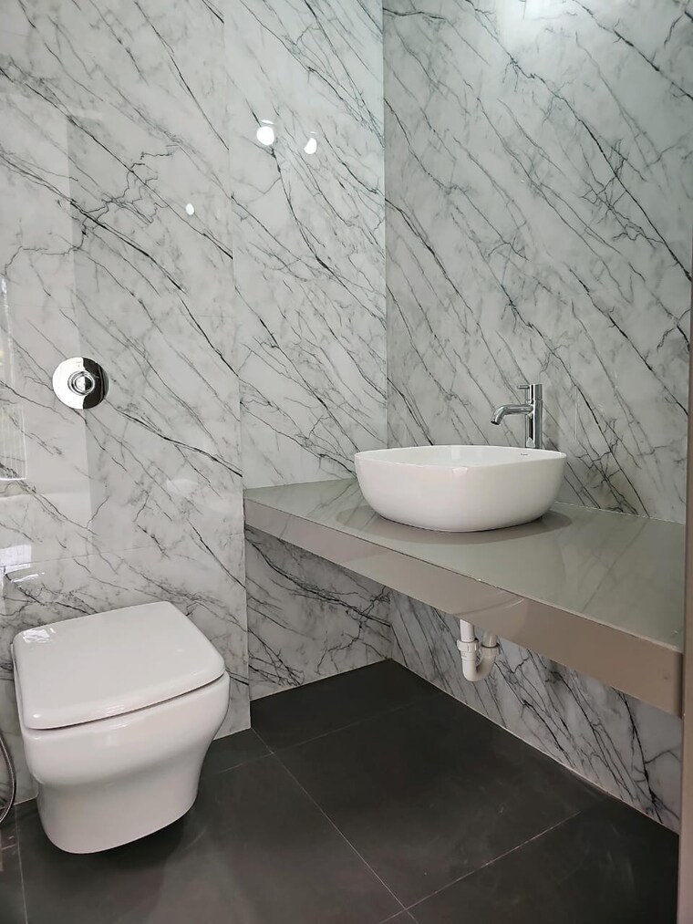 Bathroom, nirman-adi 3 Bedroom 1000 Sq.Ft. Apartment In Kalyani Nagar Pune 9110704