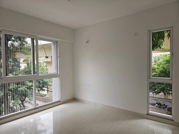 Room in 3 BHK Apartment at Nirman Adi, Kalyani Nagar – for Sale