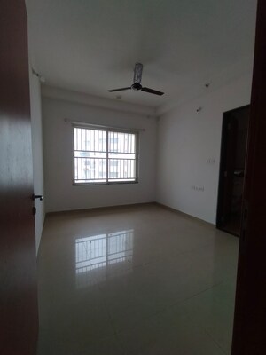 Room in 2 BHK Apartment at Kolte Patil Life Republic Sec R7 7th Avenue I, Hinjewadi – for Sale