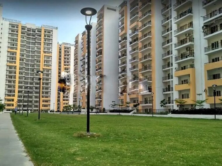 Exterior View, panchsheel-greens 3 Bedroom 1350 Sq.Ft. Apartment In Sector 16 Greater Noida Greater Noida 9075970