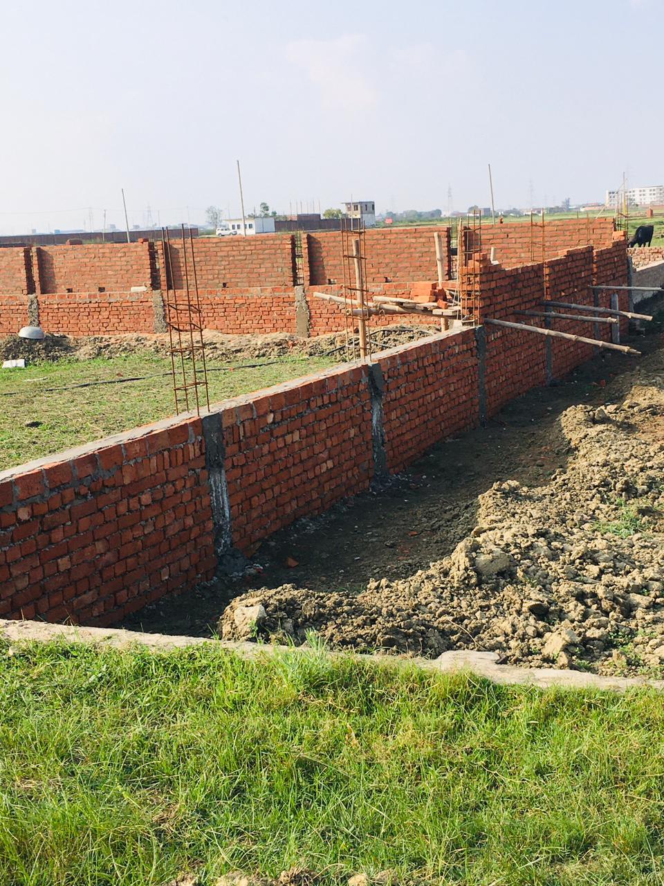 Plot For Sale in Basant Colony