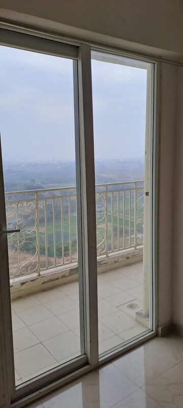 Balcony in 2 BHK Apartment at Mahagun Mantra II, Sector 10 Greater Noida – for Rent