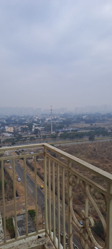 2 BHK Apartment – Entrance View at Mahagun Mantra II, Sector 10 Greater Noida - for Rent