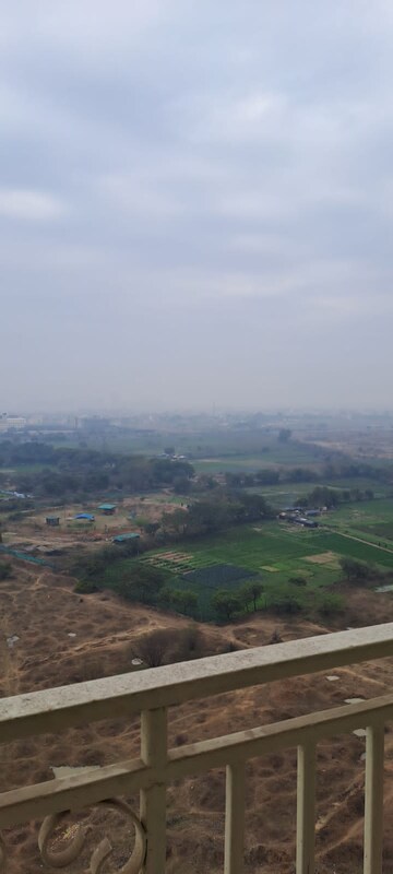 Plot Area in 2 BHK Apartment at Mahagun Mantra II, Sector 10 Greater Noida – for Rent