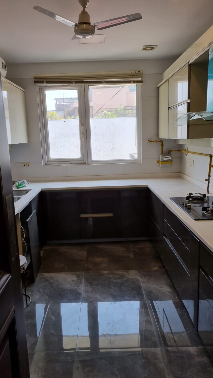 Kitchen, safdarjung enclave 1 Bedroom 330 Sq.Ft. Builder Floor In Safdarjung Enclave Delhi 9110809