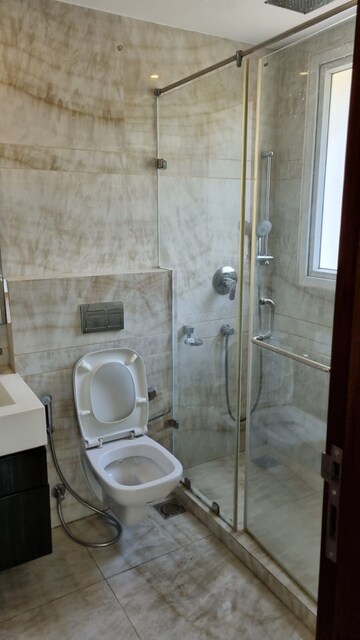 Bathroom in 1 BHK Builder Floor at Safdarjung Enclave – for Rent