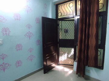 Room in 2 BHK Builder Floor at A and M Shakti Plaza, Shakti Khand Iii – for Rent