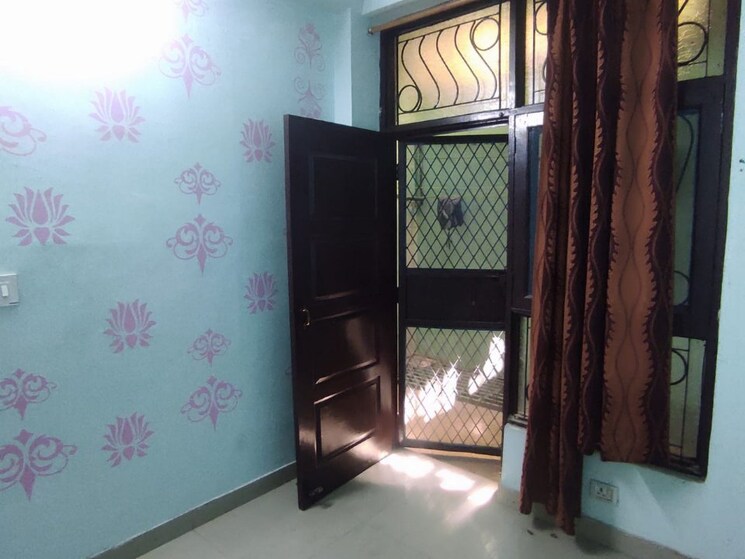 Room, a-and-m-shakti-plaza 2 Bedroom 900 Sq.Ft. Builder Floor In Shakti Khand Iii Ghaziabad 9110821