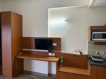 Bedroom in 1 BHK Apartment at Paramount Golfforeste, Zeta I Greater Noida – for Rent