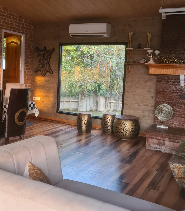 Living Room, sector 130  1200 Sq.Yd. Plot In Sector 130 Noida 9110887