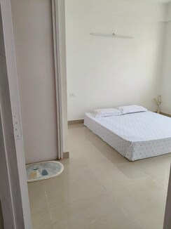 2 BHK Apartment For Sale in Suncity Avenue 76