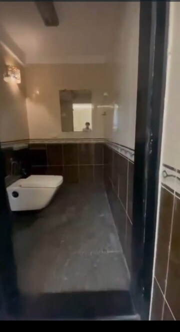 Attached Bathroom in 3 BHK Apartment at Andheri West – for Rent