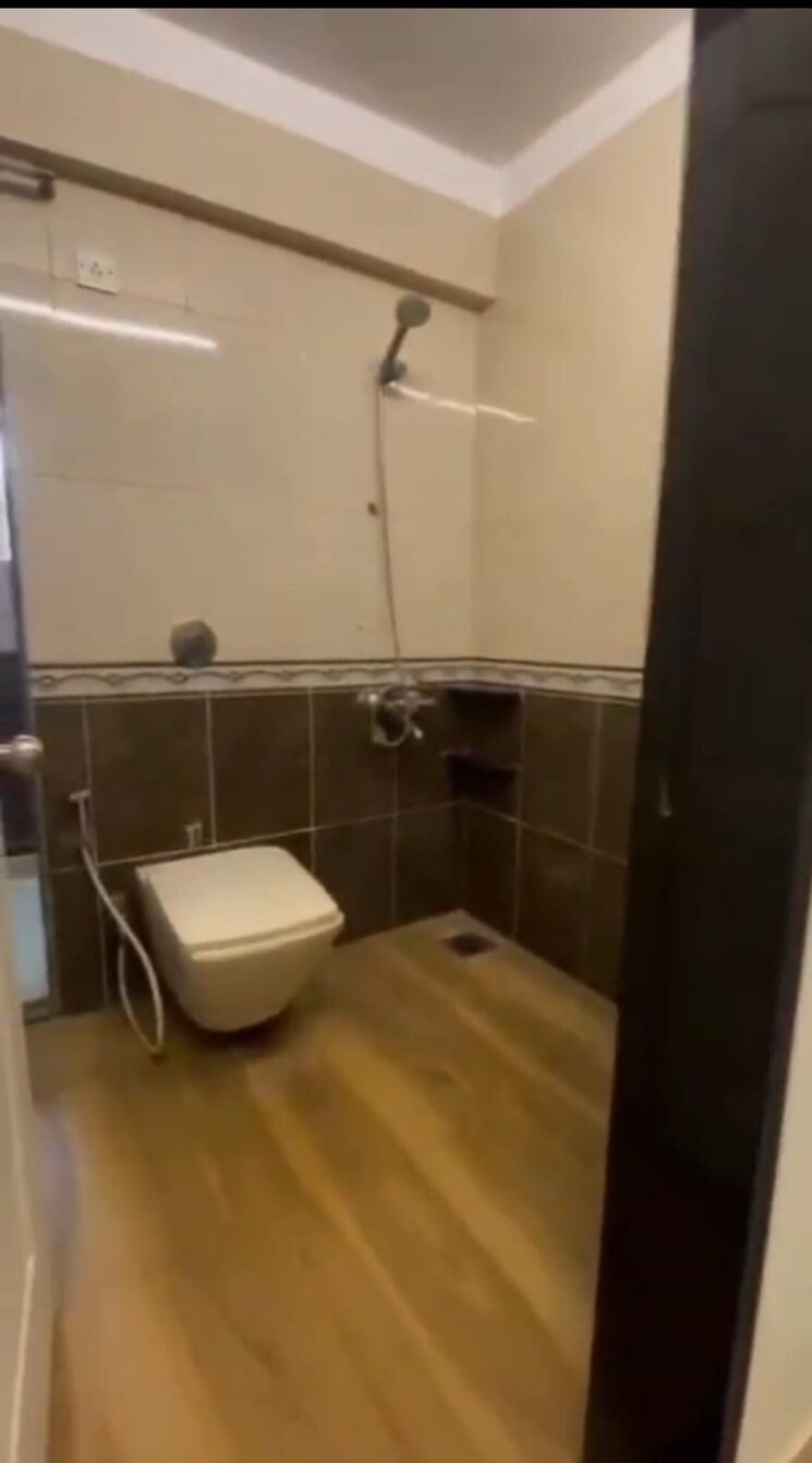 Bathroom, andheri west 3 Bedroom 1450 Sq.Ft. Apartment In Andheri West Mumbai 9110834