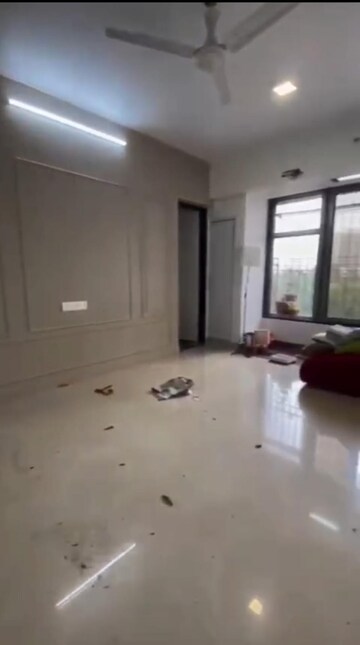 Room in 3 BHK Apartment at Andheri West – for Rent