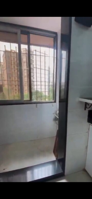 Room in 3 BHK Apartment at Andheri West – for Rent