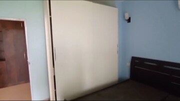 Room in 3 BHK Apartment at Raheja Vedaanta, Sector 108 – for Rent