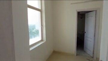 Room in 3 BHK Apartment at Raheja Vedaanta, Sector 108 – for Rent