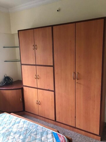 Room in 1 BHK Apartment at Valentine Apartments, Goregaon East – for Rent