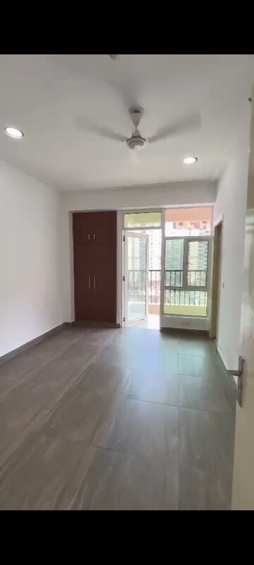 Room in 2 BHK Apartment at Ajnara Homes, Sector 16b Greater Noida – for Sale
