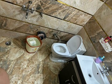 Attached Bathroom in 2 BHK Builder Floor at Kanha Apartments Indirapuram, Shakti Khand 2 – for Rent