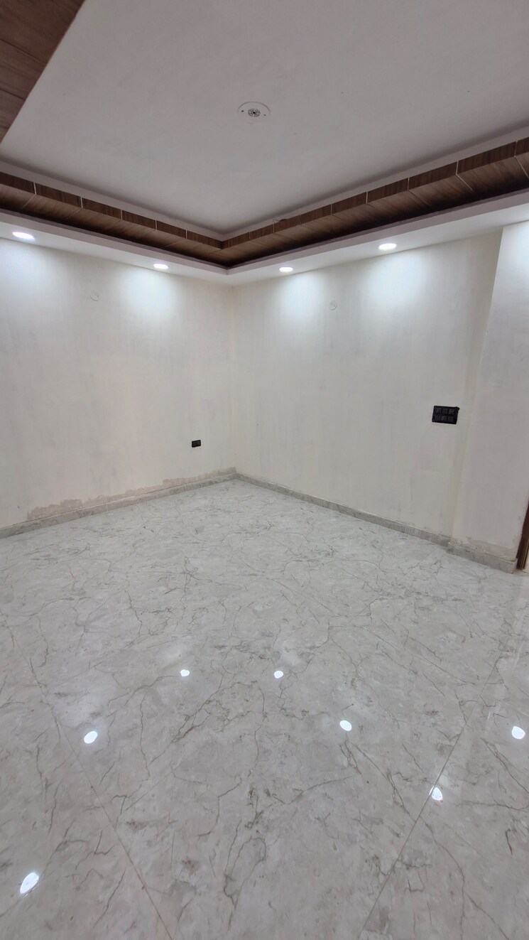 Balcony, green fields colony 3 Bedroom 202 Sq.Ft. Builder Floor In Green Fields Colony Faridabad 9111015