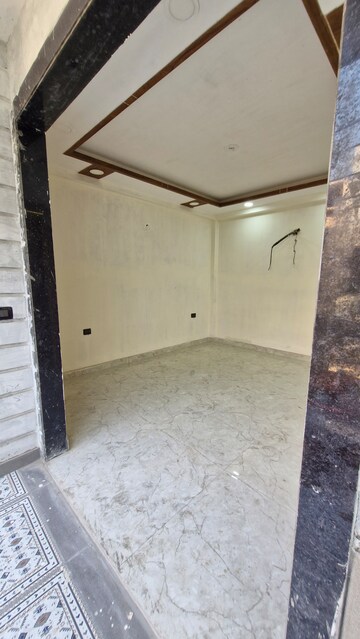 Balcony in 3 BHK Builder Floor at Green Fields Colony – for Sale
