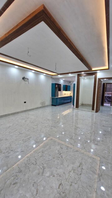 Balcony in 3 BHK Builder Floor at Green Fields Colony – for Sale