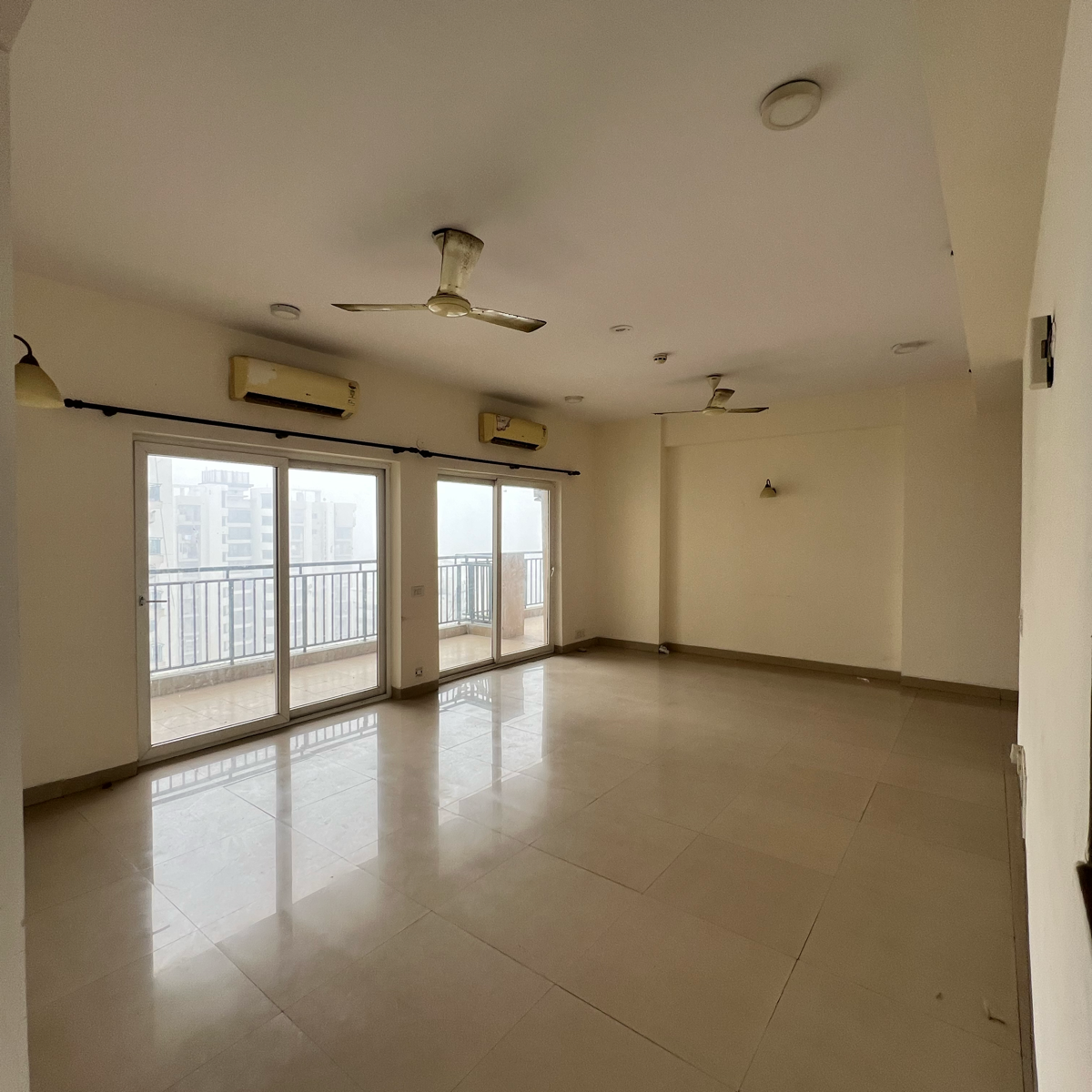 3.5 BHK + Servant Room,Study Room Apartment For Rent in Spaze Privy