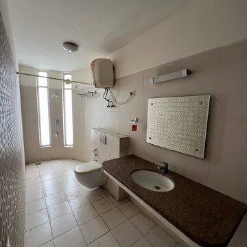 Attached Bathroom in 3.5 BHK Apartment at Spaze Privy, Sector 72 – for Rent