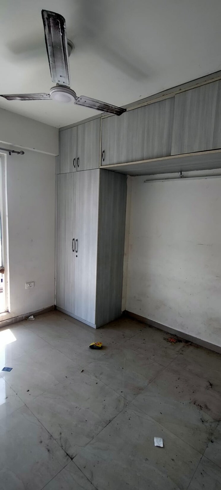 Room, rof-aalayas 1 Bedroom 405 Sq.Ft. Apartment In Sector 102 Gurgaon 9111035