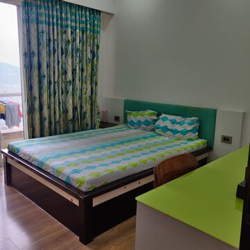 Bedroom in 2.5 BHK Apartment at Oberoi Realty Splendor, Andheri East – for Rent