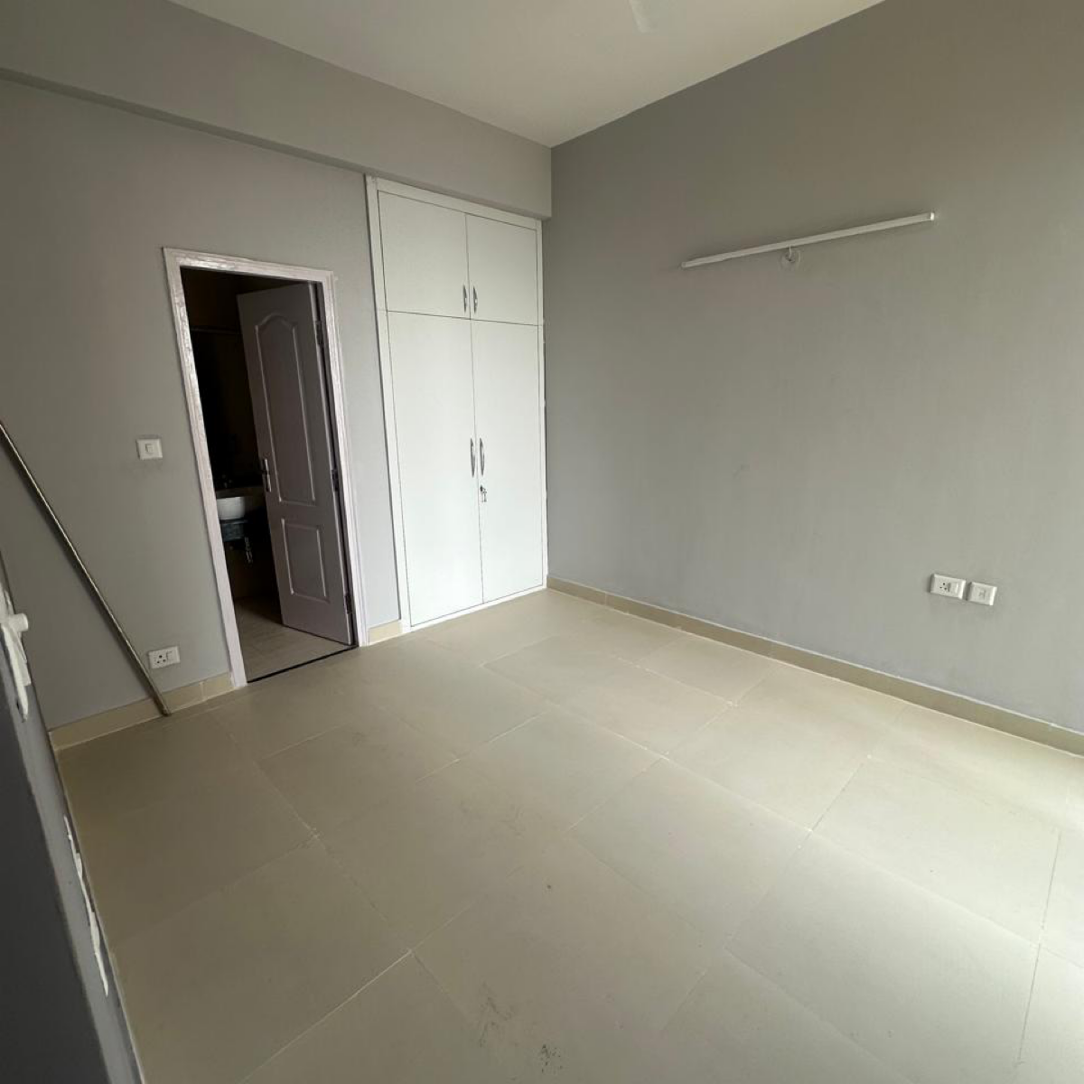 2 BHK Apartment For Rent in Supertech Hues