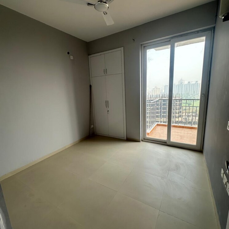 Room, supertech-hues 2 Bedroom 1180 Sq.Ft. Apartment In Sector 68 Gurgaon 9111074