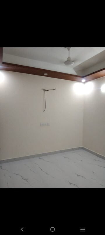 Room in 3 BHK Builder Floor at Saket – for Rent