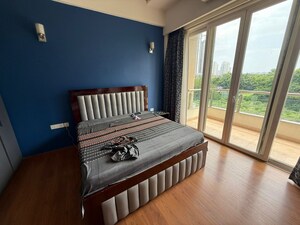 Bedroom in 3 BHK Apartment at DLF Beverly Park I, Sector 28 – for Sale
