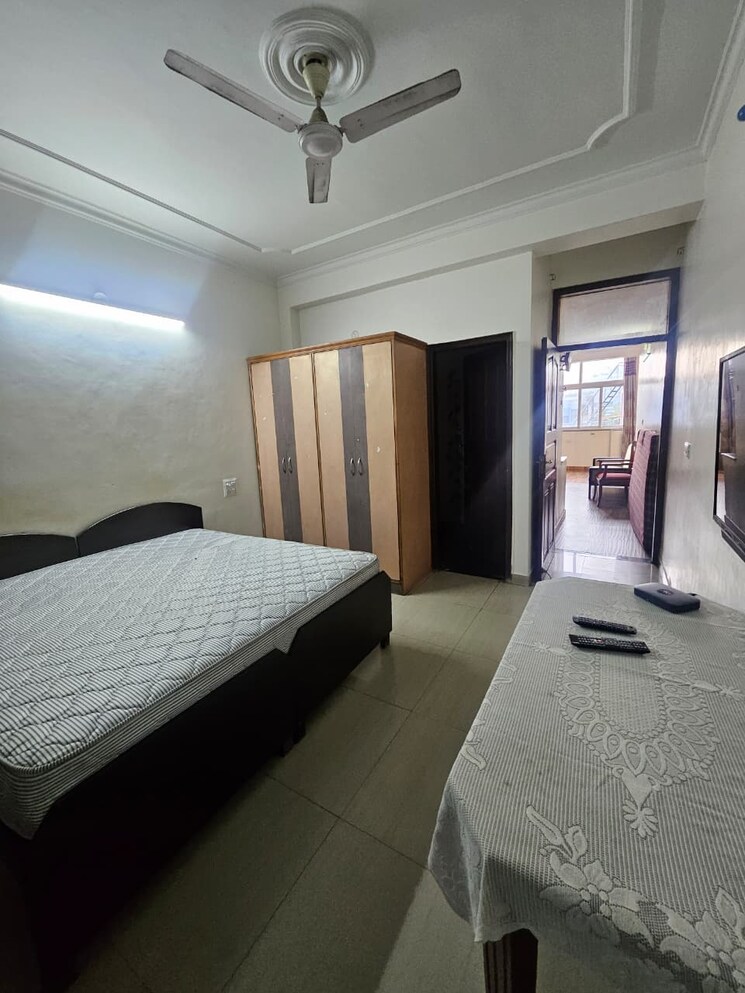 Bedroom, dlf-beverly-park-i 3 Bedroom 2615 Sq.Ft. Apartment In Sector 28 Gurgaon 9111081