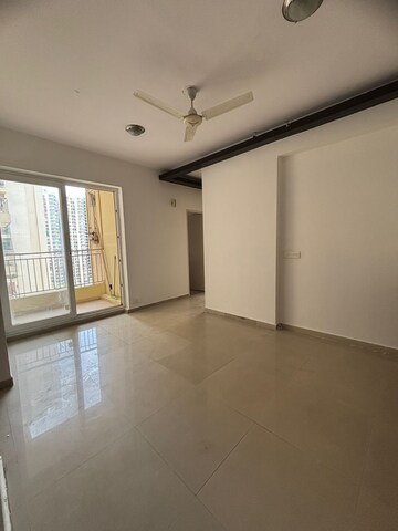 Room in 2 BHK Apartment at Himalaya Pride, Tech Zone 4 Greater Noida – for Sale