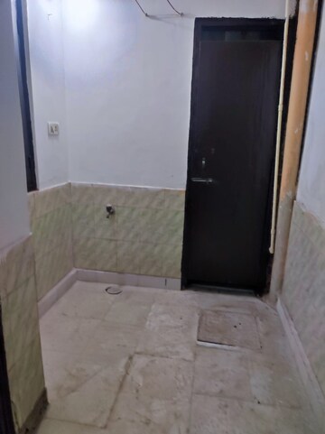 Room in 2 BHK Apartment at KW Srishti, Raj Nagar Extension – for Rent