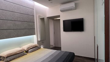 Bedroom in 1.5 BHK Apartment at Lady Ratan Tower, Worli – for Sale