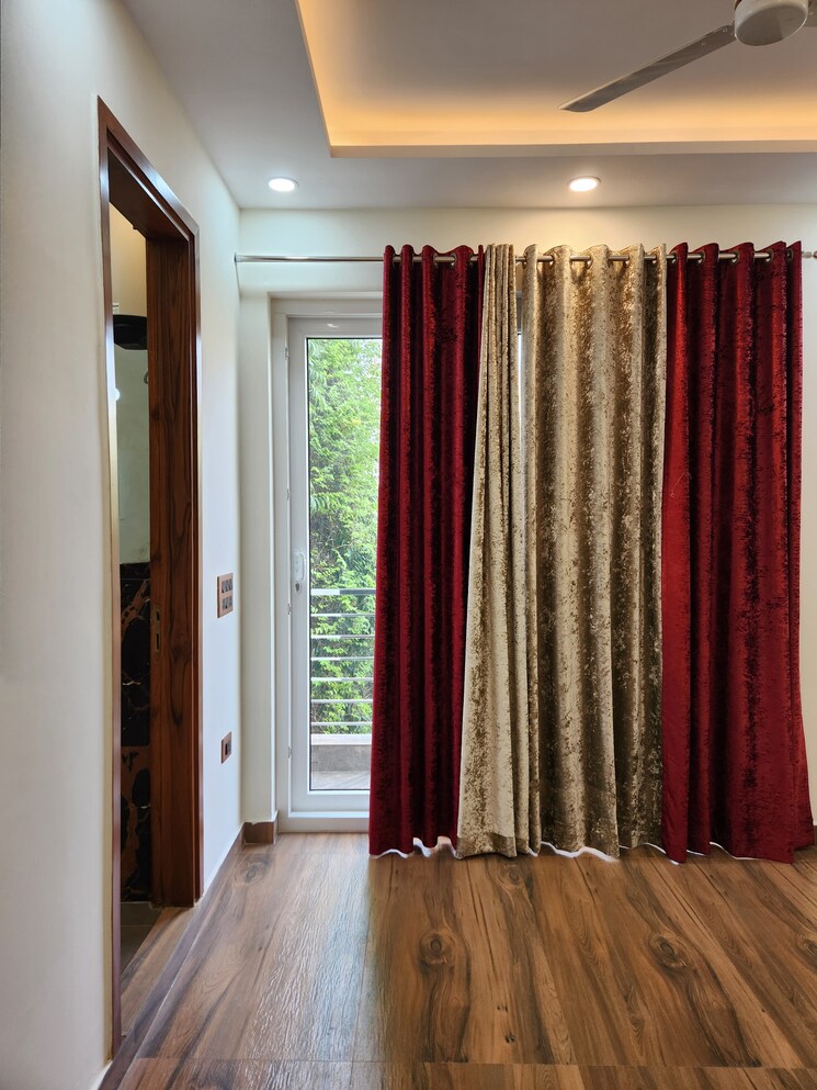 Bedroom, sheikh sarai 6 Bedroom 3000 Sq.Ft. Penthouse In Sheikh Sarai Delhi 9111193