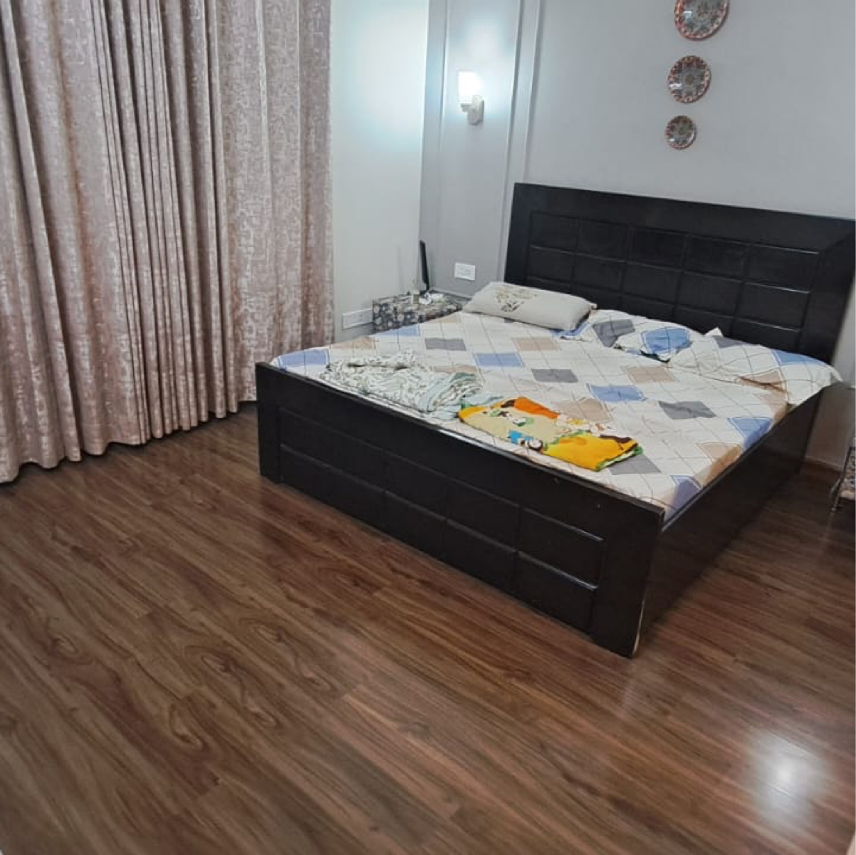 3.5 BHK + Servant Room 1950 Sq.Ft. Apartment in Emaar MGF The Palm Drive Villas