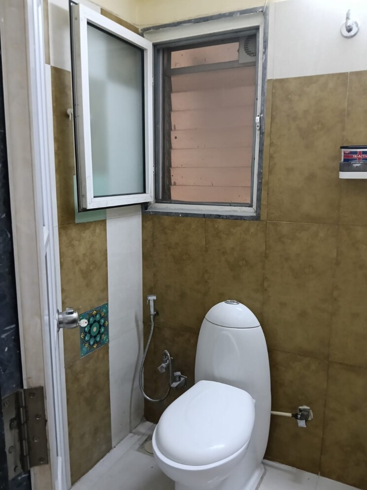 Bathroom, nakshatra-swastik-alps 2 Bedroom 1150 Sq.Ft. Apartment In Brahmand Thane 9111247