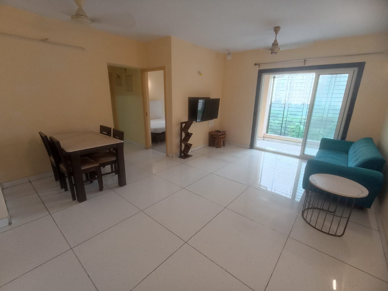 2 BHK + Extra Room Apartment For Rent in Nakshatra Swastik Alps