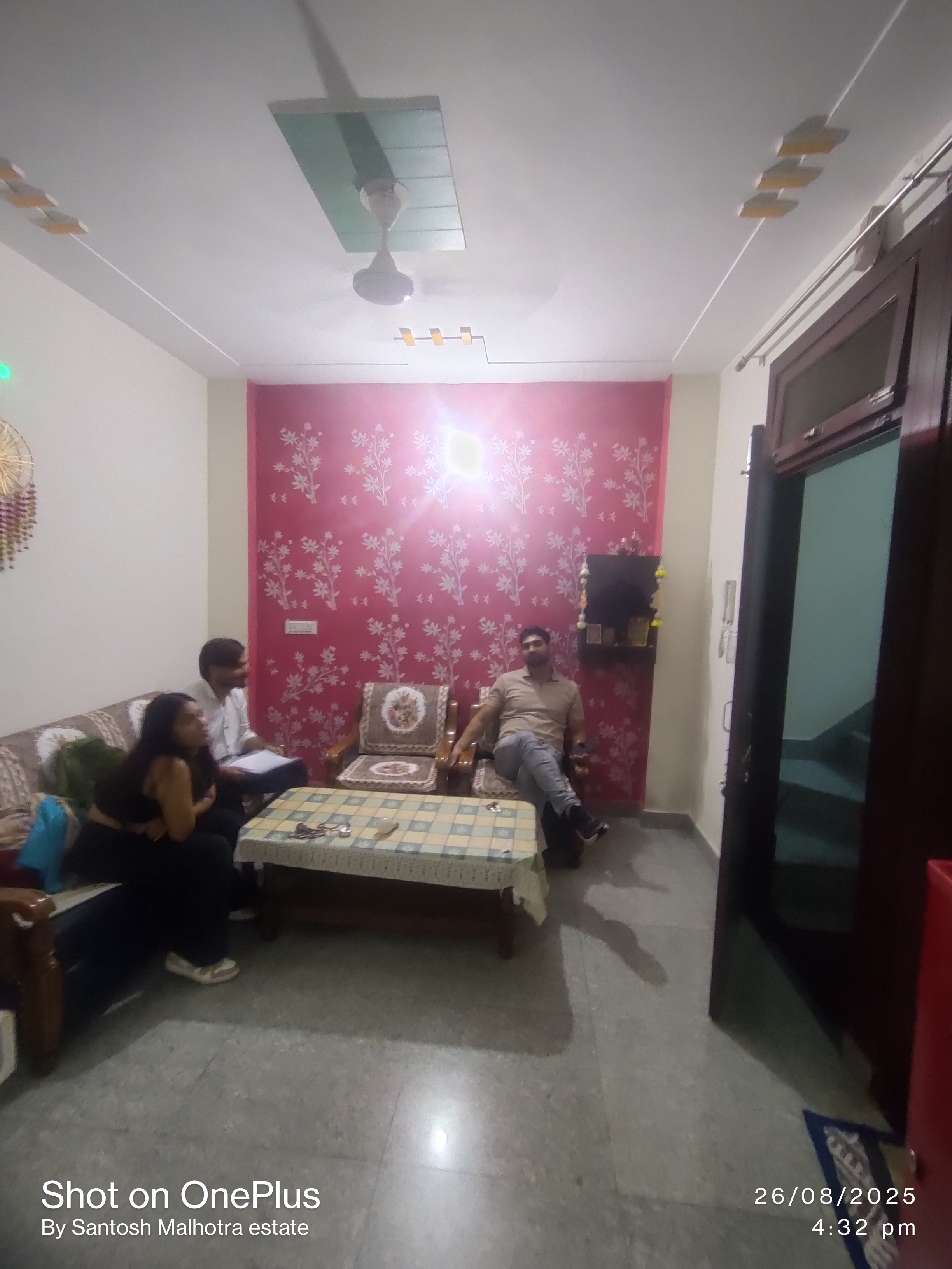 2 BHK Builder Floor For Rent in Dwarka Mor