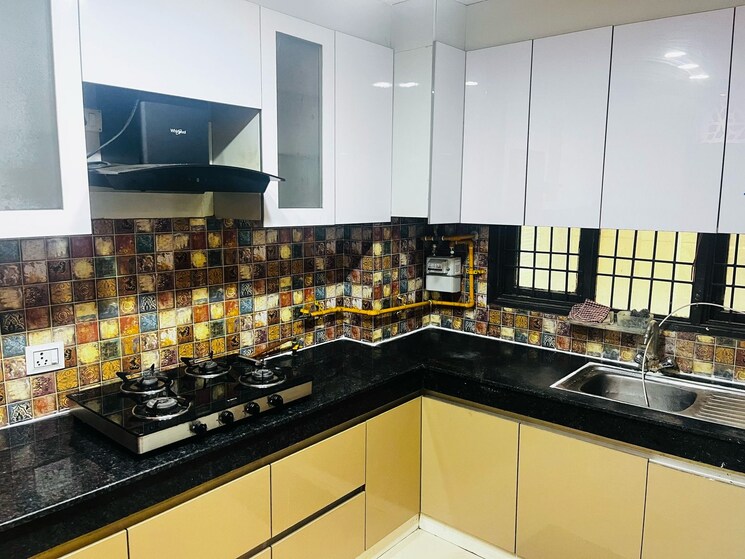 Kitchen, rps-savana 3 Bedroom 2360 Sq.Ft. Apartment In Sector 88 Faridabad 9111286