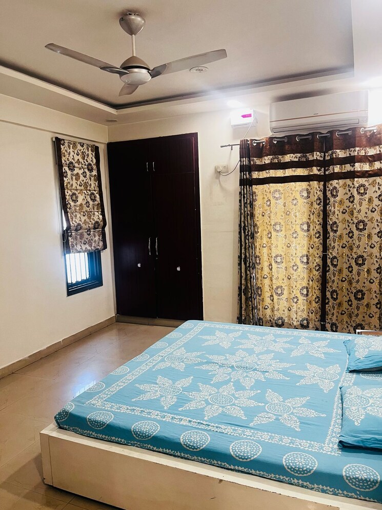 Bedroom, rps-savana 3 Bedroom 2360 Sq.Ft. Apartment In Sector 88 Faridabad 9111286