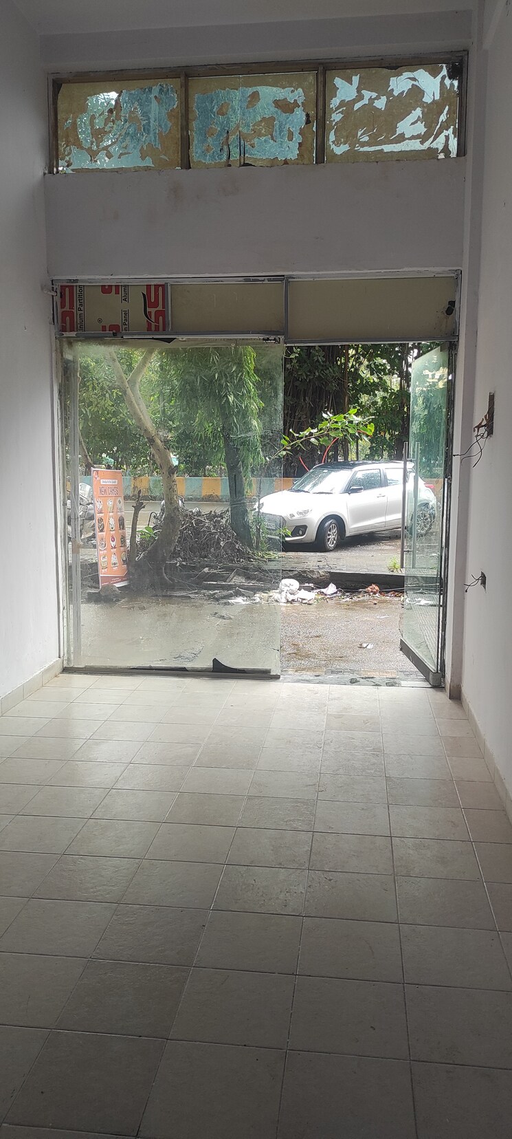 Balcony, swastik-residency-phase-ii-chs-ltd Commercial Shop 200 Sq.Ft. In Ghodbunder Road Thane 9111276